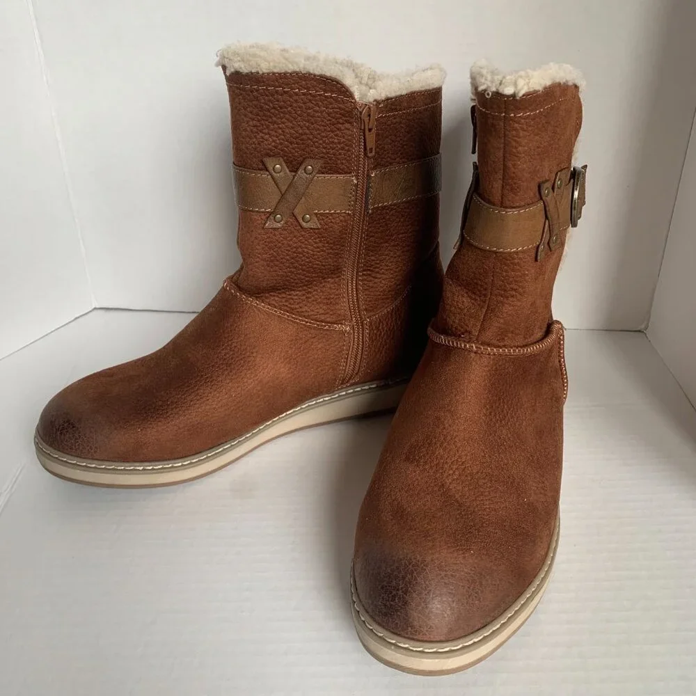 White Mountain women’s Sherpa‎ lined winter boots size 11